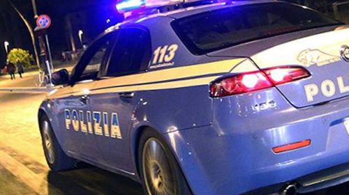 Salerno, minorenne accoltella fidanzata in pizzeria