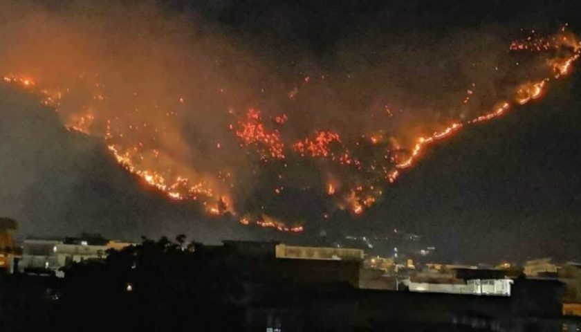 Incendiò il Monte Saretto a Sarno, 16enne liberato: farà volontariato