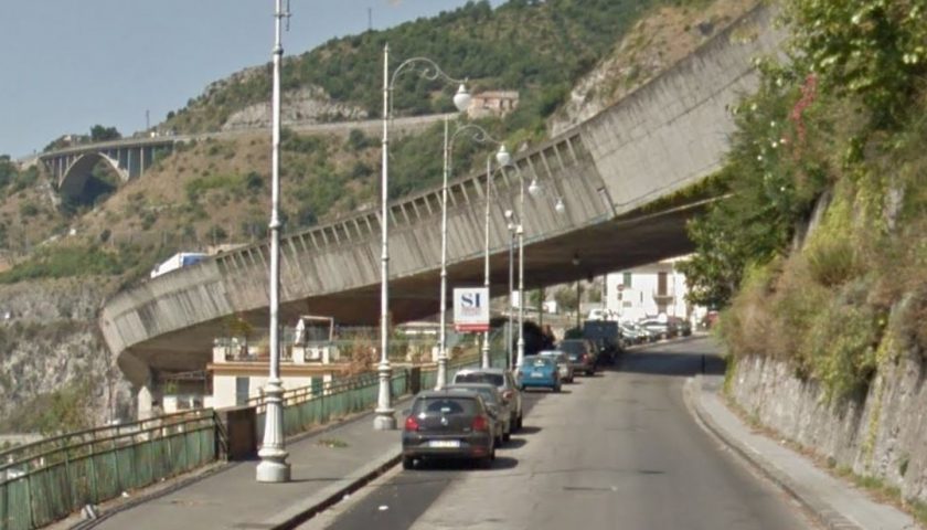 Salerno, doppio senso in via Croce: maggioranza e opposizione bocciano proposta ritiro