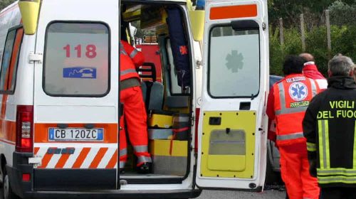 Salerno, uomo trovato cadavere in casa in via Zara: morto da oltre due settimane