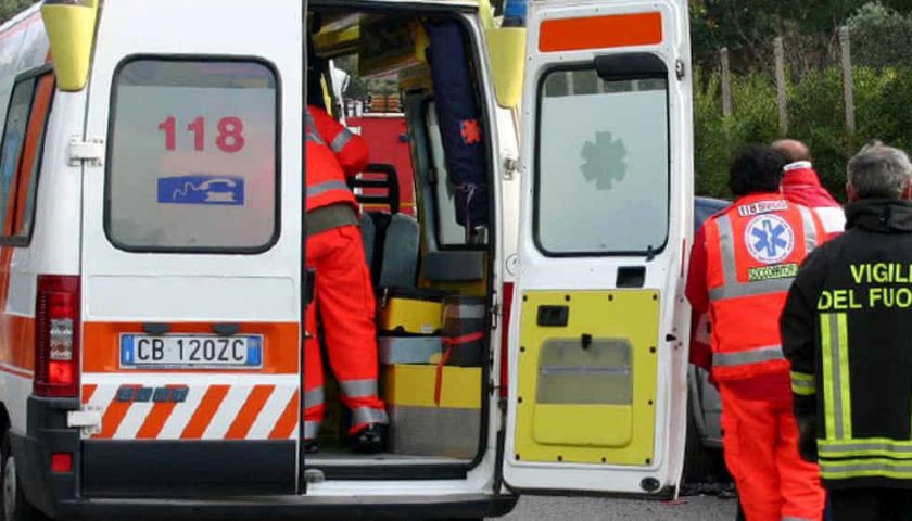 Tonfo nel vuoto dal quarto piano, muore un anziano a Mercatello