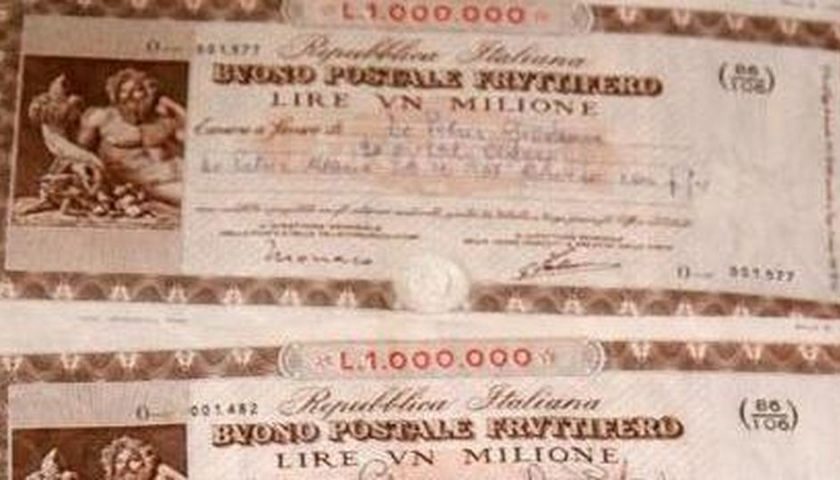 Salerno, trova buoni postali per 2 milioni di vecchie lire: lite con le Poste per la rivalutazione