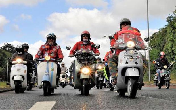 A Salerno una tappa della tre giorni del campionato invernale Vespa Club