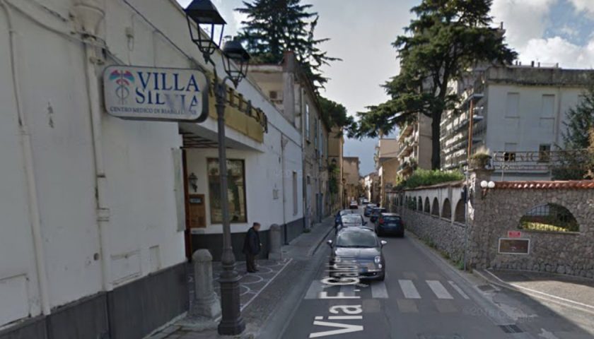 Manifesti funebri e intimidatori contro il manager di Villa Silvia a Roccapiemonte: “E’ camorra”