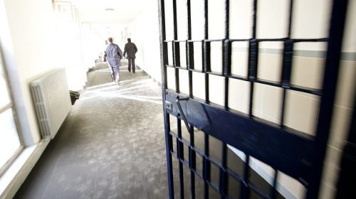 Allarme criminalità nelle carceri della Campania, Sappe: telefonini, droga e criticità