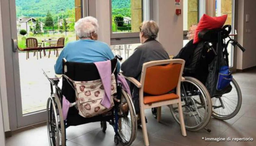 Nocera Superiore, Trasparenza e Legalità in visita alle case di riposo per donare un sorriso a Natale