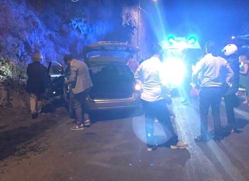 Incidente nella notte ad Amalfi, paura per un giovani di Maiori