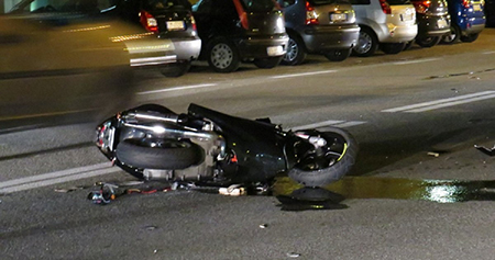 Sbanda con lo scooter sul Lungomare, ricoverata in gravi condizioni al Ruggi giornalista salernitana