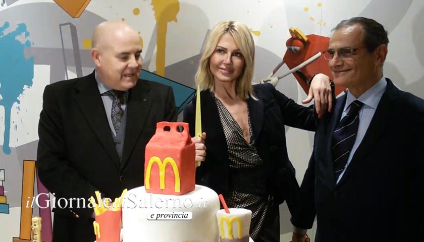 Salerno: taglio del nastro per la riapertura del McDonald’s di Mercatello con Nathalie Caldonazzo