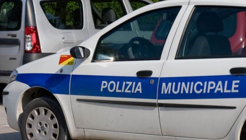 SALERNO: MOTO RUBATA, LA POLIZIA SORPRENDE IL LADRO