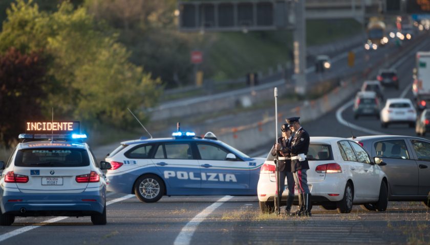 Scontro tra auto sulla Napoli/Salerno: perde la vita un 36enne