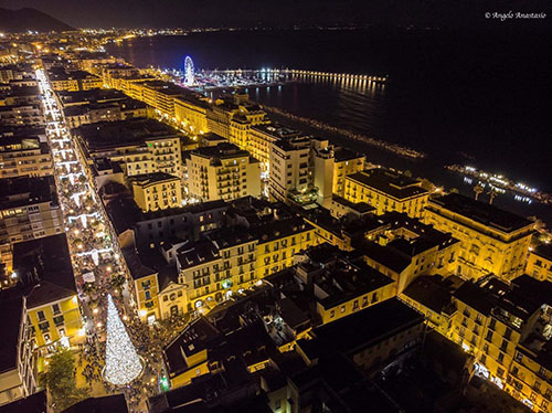 Salerno, le Luci e l’albero di Natale: le spettacolari foto dall’alto