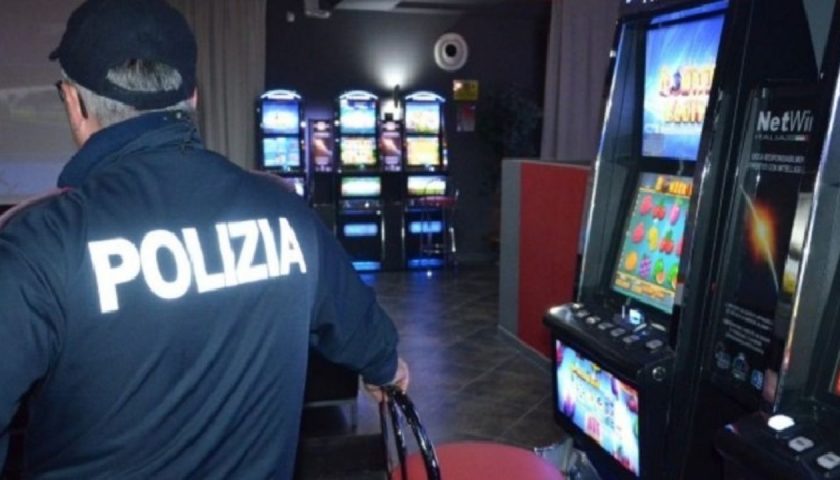 Salerno, svuotata sala slot machine a Torrione