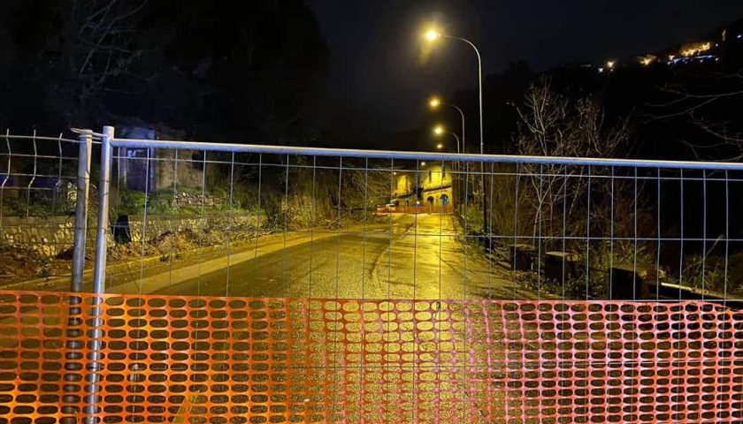 SS18 tra Vietri sul Mare e Cava de’ Tirreni resta chiusa, disagi per la circolazione