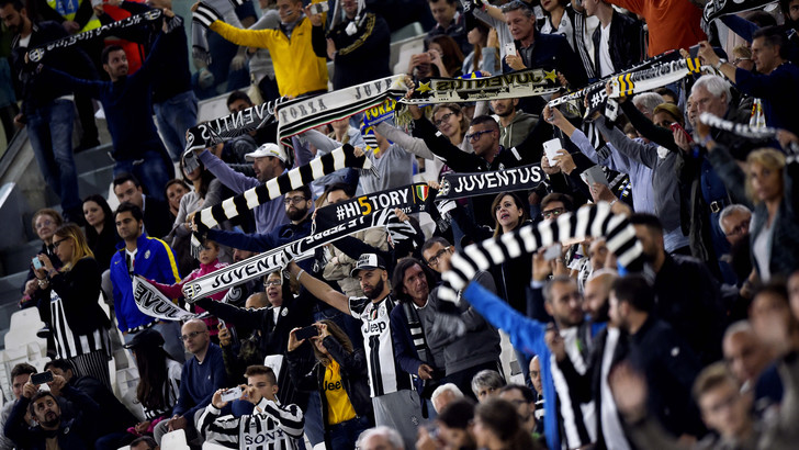Vendevano biglietti falsi per le partite della Juventus: 9 bagarini napoletani non potranno più recarsi a Torino