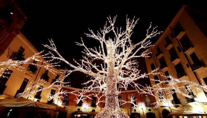 Salerno, Luci d’Artista al via a dicembre e dureranno solo un mese