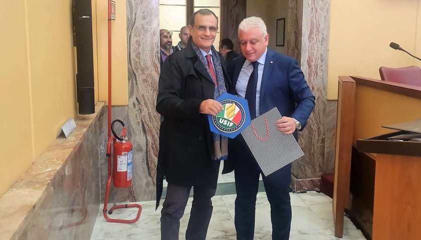 A Napoli nasce il sindacato della Guardia di Finanza, Franco Picarone: “Giorno importante per la democrazia italiana”