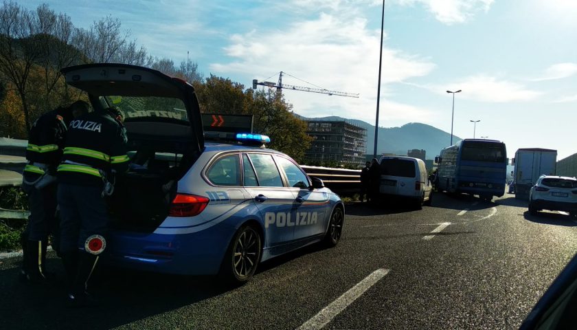 Incidente in tangenziale, traffico in tilt