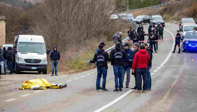 Scontri sulla Basentana con un morto e feriti: arrestati 25 tifosi