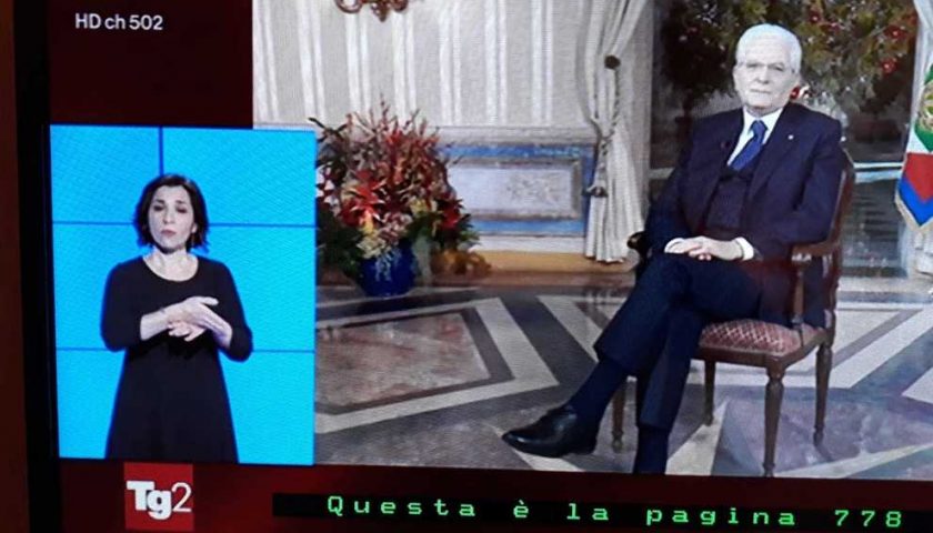 La salernitana Antonella Bertone, interprete in tv per il presidente: «Così ho tradotto Mattarella per i non udenti»