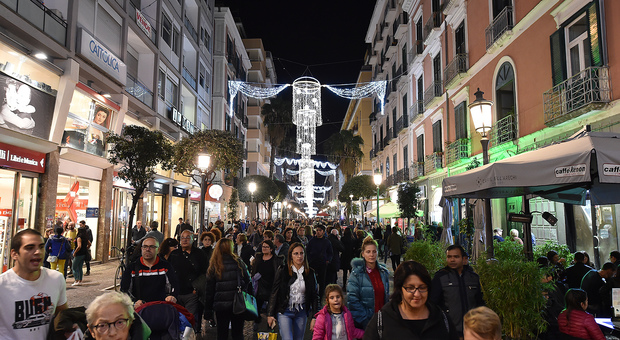 Luci d’artista a Salerno al tempo del covid: il Comune stanzia 60mila euro per la sicurezza