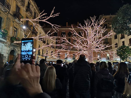 Luci d’artista, presentazione a Rimini. Il sindaco di Salerno: sarà un’edizione importante