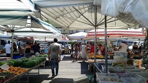 Salerno, il sindaco concede l’apertura ai mercati per la giornata di domani