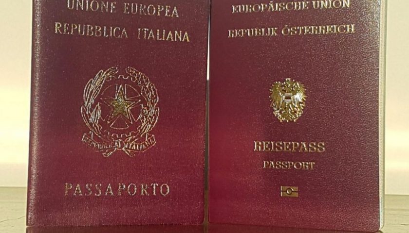 Teneva 300 passaporti da vendere ad extracomunitari, marocchino residente a Pagani nei guai