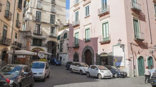 Stop auto fuorilegge nel Centro Storico di Salerno, super multa di 500 euro per violazioni Ztl