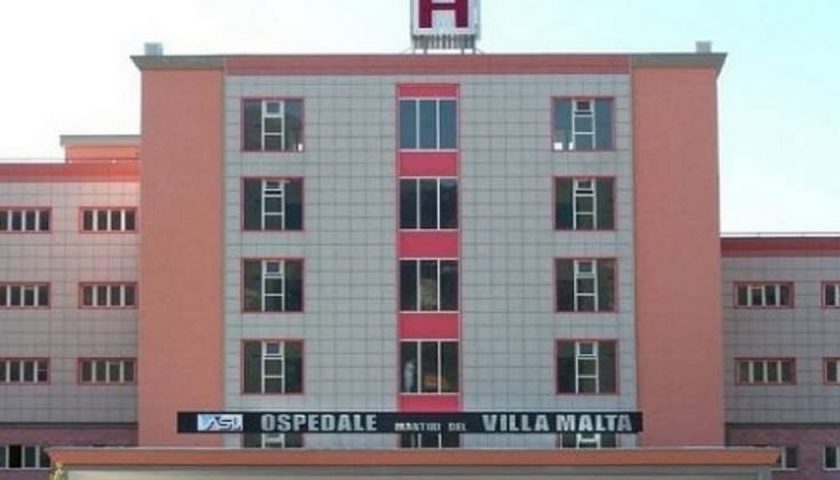 Sarno, due casi sospetti in ospedale: chiuso per qualche ora il pronto soccorso del Villa Malta