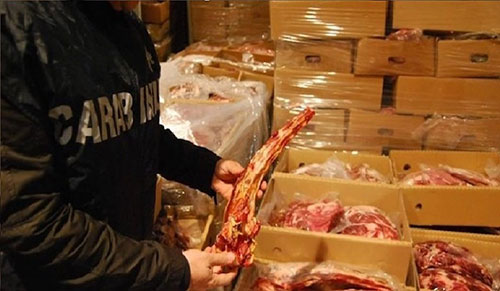 Carne di dubbia provenienza, scatta il sequestro per 150 quintali da parte del Nas