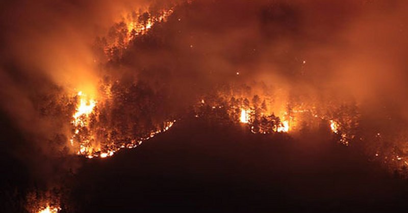 Troppi incendi, Sarno chiede lo stato di emergenza