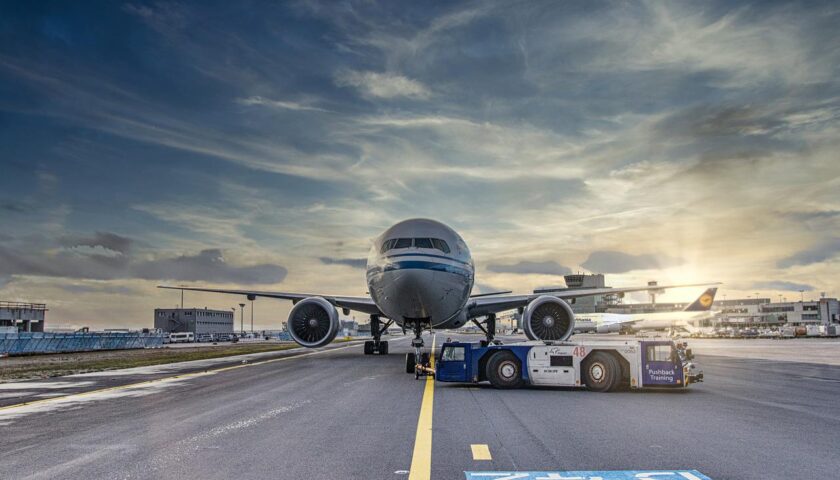 Coronavirus, alle mauritius bloccato aereo dell’Alitalia con 300 persone a bordo: “Gli italiani provenienti dalle zone a rischio non sbarcano”