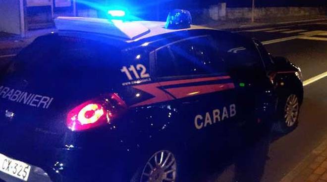 Causa esplosione all’interno dell’appartamento, salvato dai Carabinieri