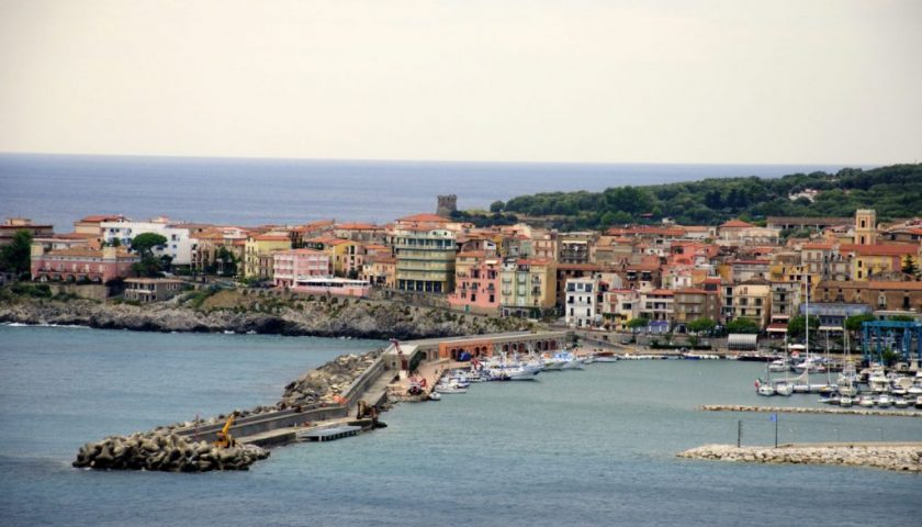 Camerota, guardiano delle barche accoltellato al porto: si costituisce il responsabile