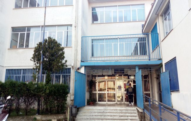 Topi in classe, il Sindaco Servalli dispone la chiusura del Liceo “Genoino”