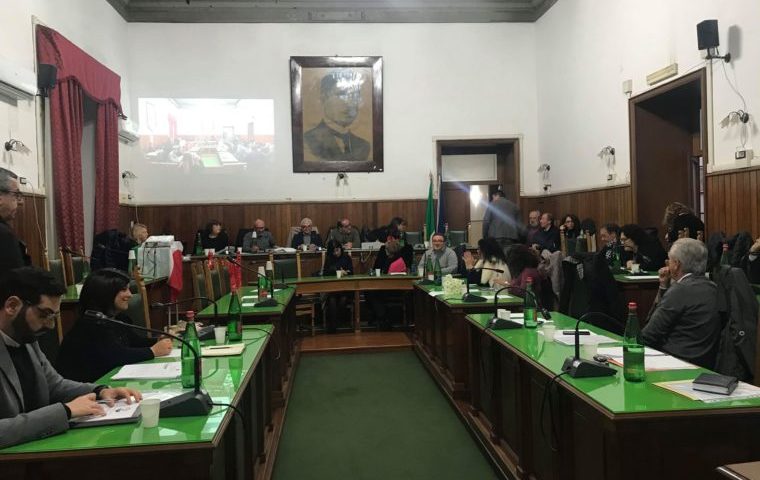 Sarno, scontro in aula a Palazzo San Francesco per la vicenda del Consorzio Farmaceutico