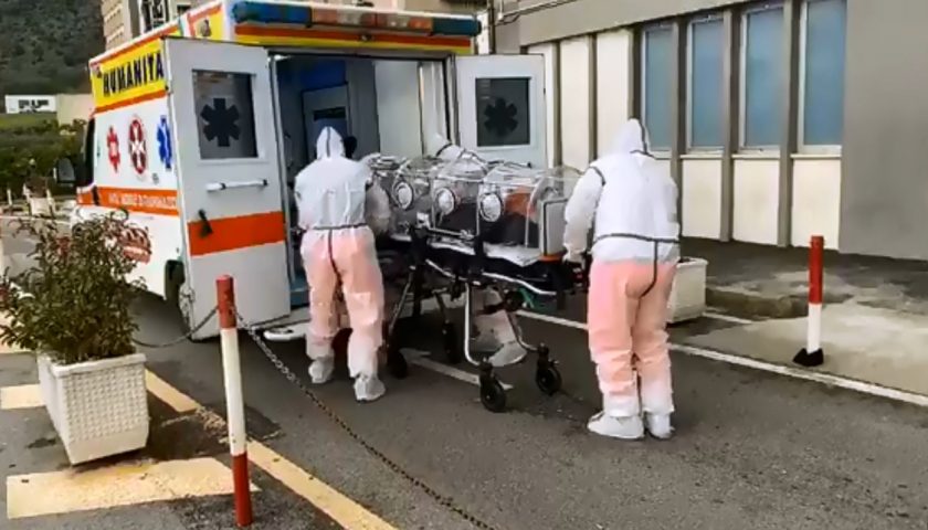 Video sul caso sospetto di coronavirus al Ruggi, ora il 42enne di Postiglione denuncia la diffusione del filmato