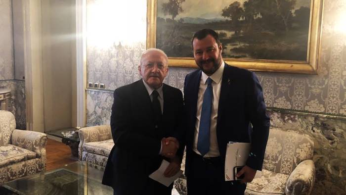 Aeroporto Salerno, De Luca invita Salvini e il coordinatore della Lega in Campania