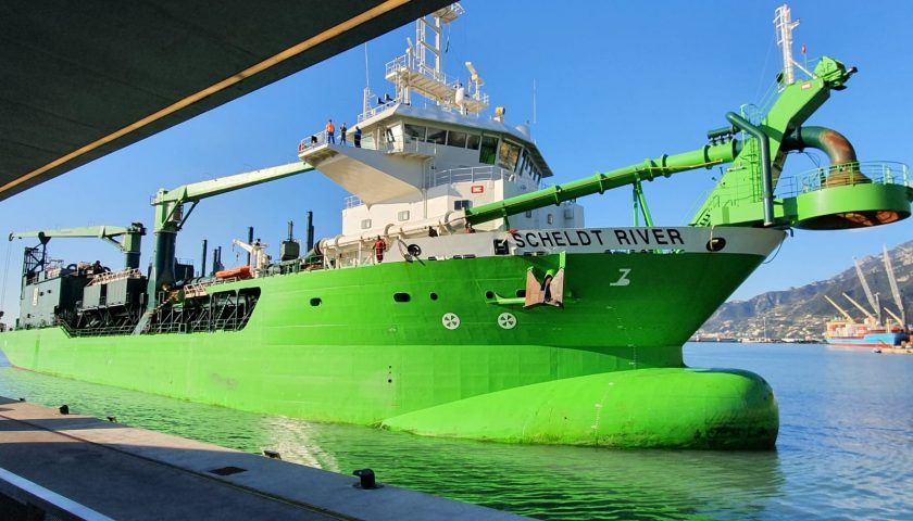 Dragaggio porto di Salerno. Arriva una nuova draga più potente