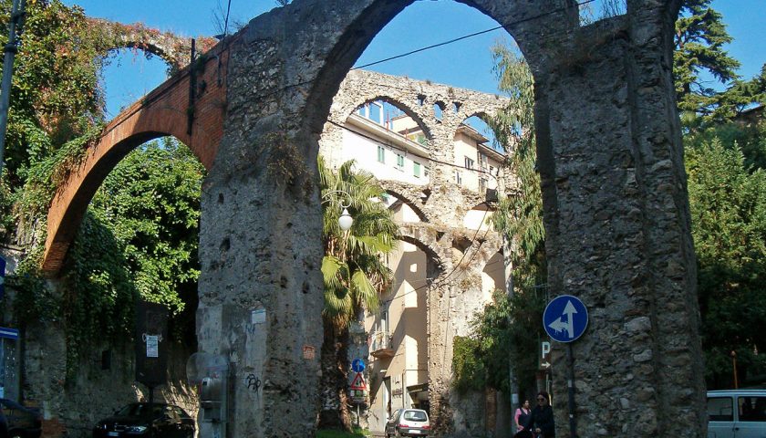 Progetto per salvare l’Acquedotto del Ponte dei Diavoli a Salerno: arrivano i primi 50mila euro