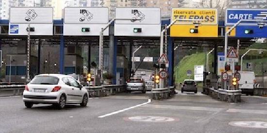 Per sette mesi non paga il pedaggio autostradale sulla Napoli/Salerno: condannato automobilista residente nell’Agro