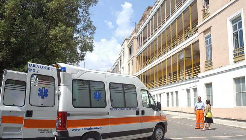 Tutti i posti occupati al Covid Hospital Giovanni Da Procida di Salerno