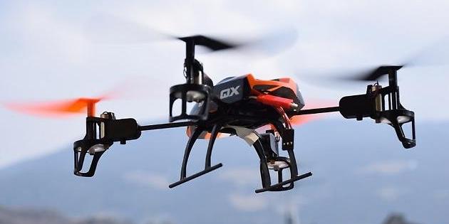 Gente in strada, controlli con il drone: sanzioni più dure per i trasgressori