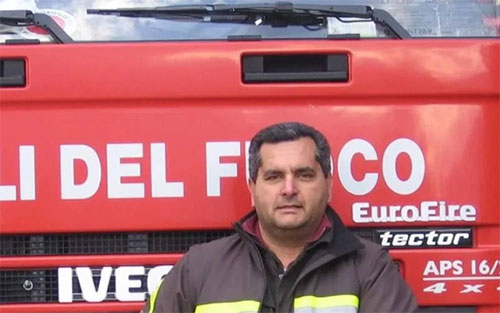 Contagiato dal virus, muore il vigile del fuoco di Teggiano Luigi Morello: aveva 56 anni