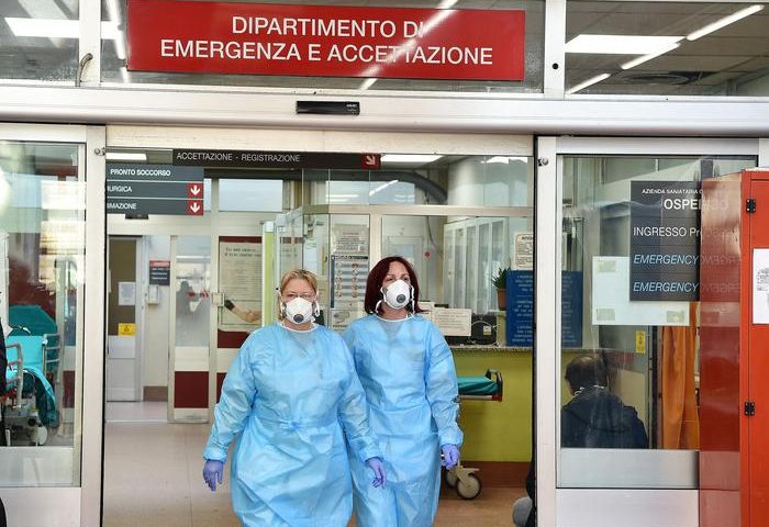 Coronavirus, bozza decreto: chiuse Lombardia e 11 province, stop a pub e discoteche in tutta Italia