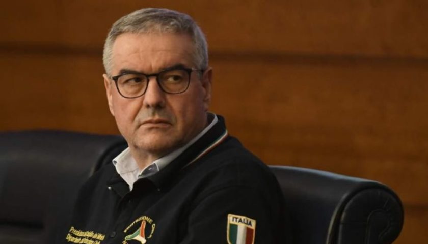 La Protezione Civile replica a De Luca: “Distribuiti in Campania un milione di dispositivi”