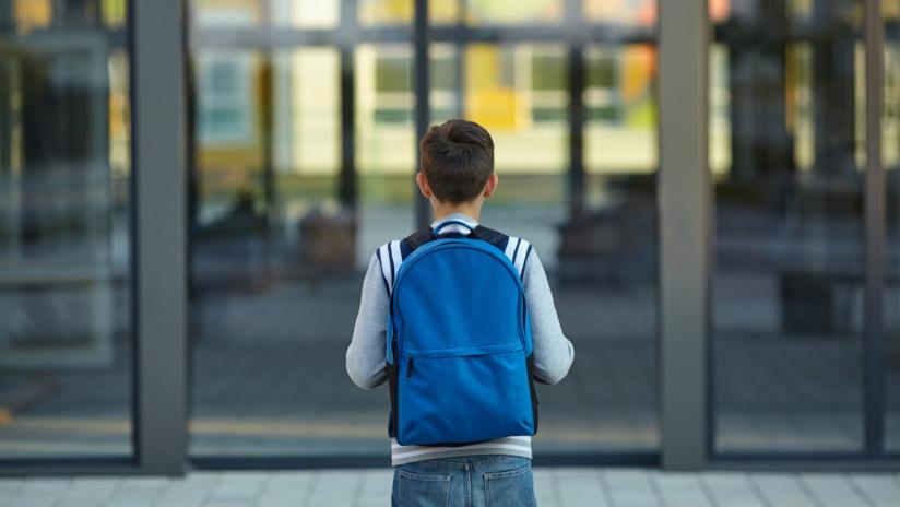 Ritorno a scuola, in classe con la mascherina