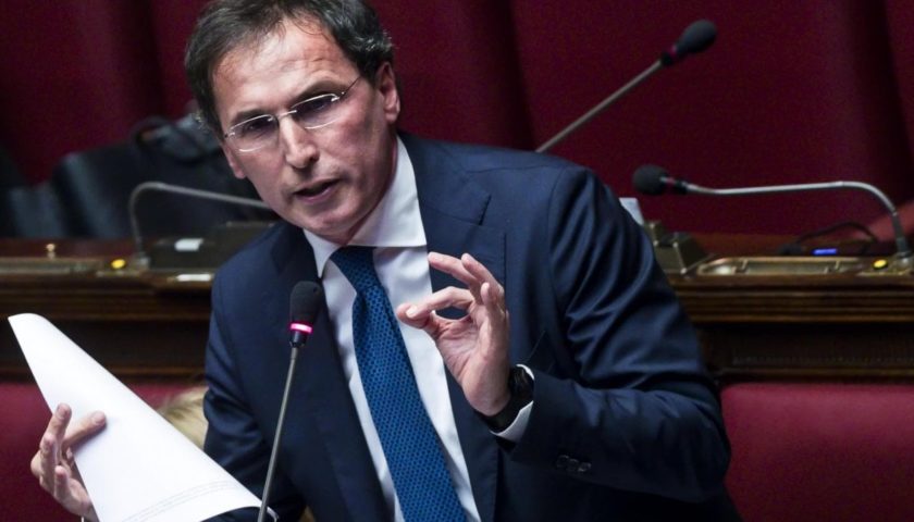 Il ministro Boccia: “Ripartire? Prima la salute degli italiani”