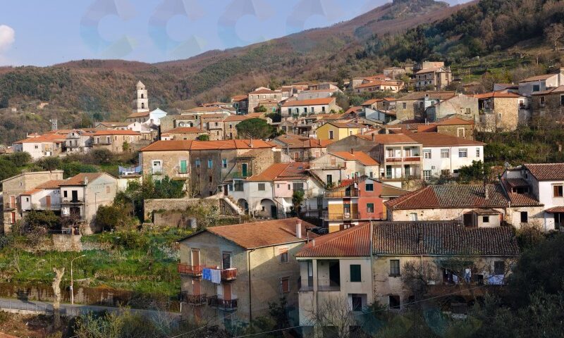 Perdifumo, lutto cittadino per la morte del parroco don Matteo vittima del covid